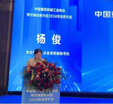 邻居姐姐半夜舔我日韩av