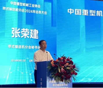 邻居姐姐半夜舔我日韩av