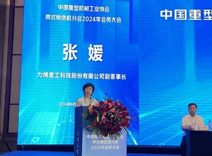 邻居姐姐半夜舔我日韩av