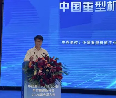 邻居姐姐半夜舔我日韩av